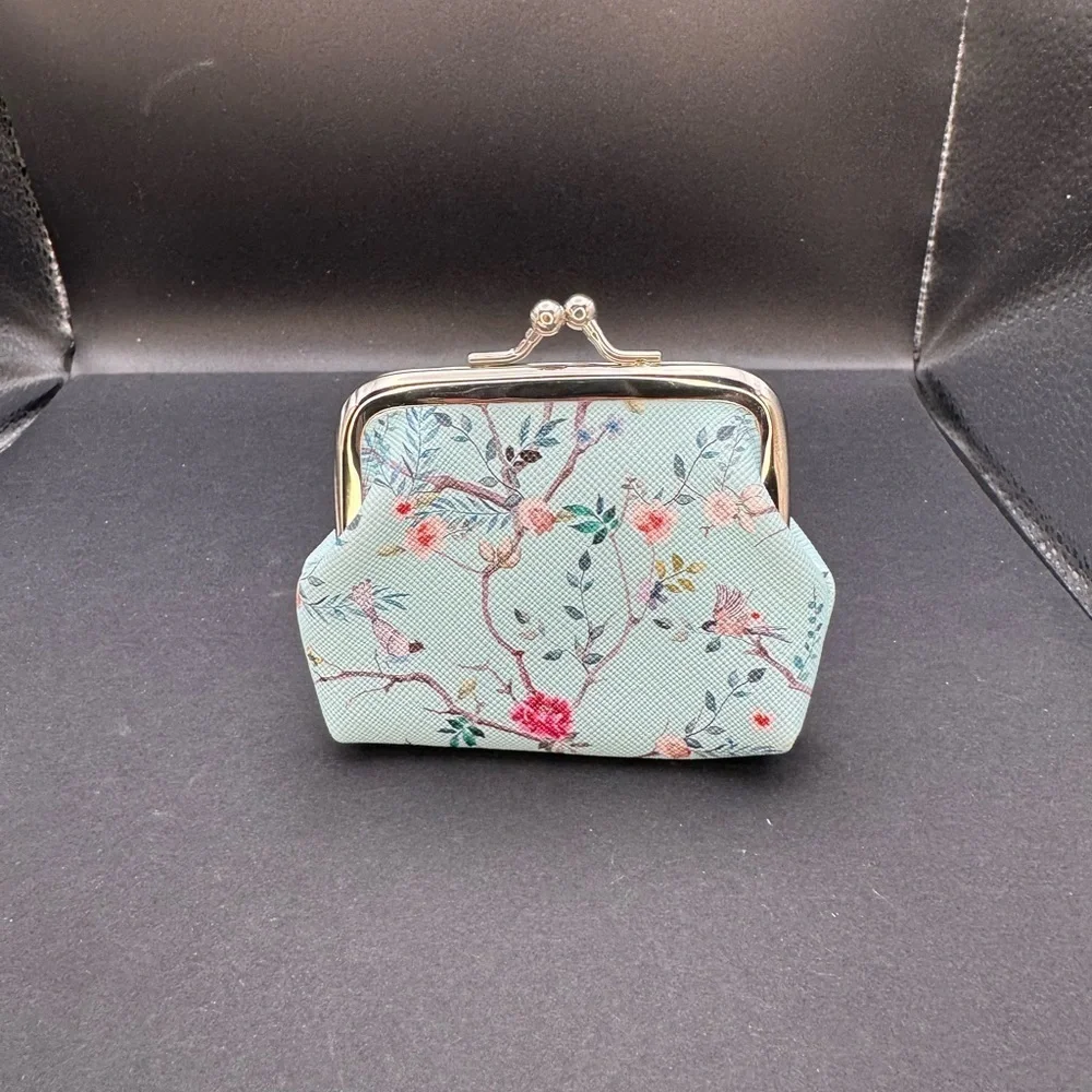 Brand New Floral Print Women's Coin Holder